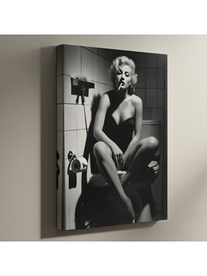 Tuvalet Aynasında Kadın Figürü Tablosu