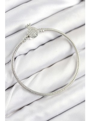 Pirinç Charm Zirkon Taşlı Taç Model Gümüş Renk Kadın Bileklik