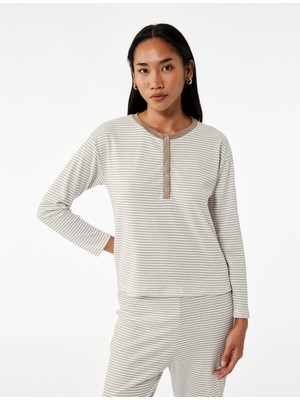 Çıtçıt Detaylı Uzun Kollu Bisiklet Yaka Pijama Üstü