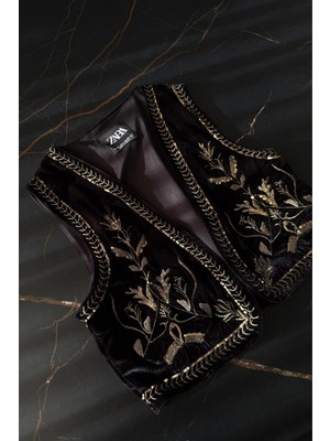 Nakışlı Kadife Yelek