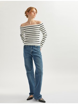 Uzun Kollu Triko Omzu Açık Kazak