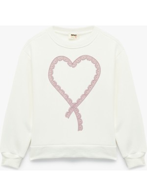 Şardonlu Uzun Kollu Bisiklet Yaka Kalpli Sweatshirt