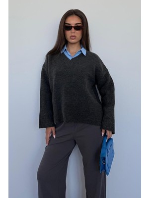 Antrasit V Yaka Triko Kadın Kazak MG2501
