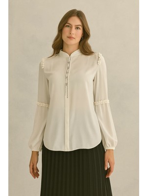 1040 Gömlek Önü Taş Detaylı Ömzu Vel Kolu Fırfır Kol Ucu Lastikli Hakim Yaka Gömlek Qys Gömlek 1040 #23-04#