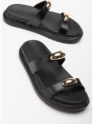 Kadın Siyah Çift Bantlı Toka Detaylı Terlik