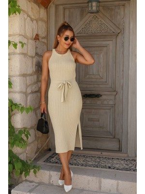 Ag Shoppings Kadın Askılı Omuzlardan Açık Belden Kuşaklı Yandan Yırtmaçlı Triko Elbise