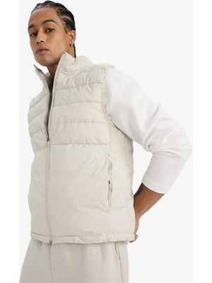 DeFacto Su İtici Rüzgar Geçirmez Slim Fit Şişme Yelek E9215AX25AU