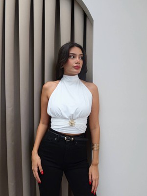 Güneş Aksesuarlı Sırtı Açık Bluz