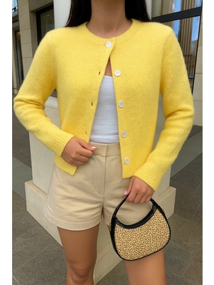 HRK0007 Kadın Yumuşak Dokulu Bisiklet Yaka Düğmeli Triko Hırka