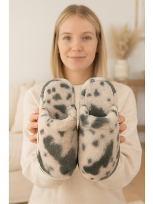 Kadın ModaFrato Kışlık Ev Terliği Kauçuk Ses Yapmaz Taban ile Konforlu ve Şık Kullanım