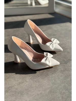 Odrin Mat Deri Beyaz Fiyonk Detaylı Stiletto