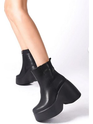 Kadın Celsi Siyah Yandan Fermuarlı 9 cm Yüksek Dolgu Topuklu Mevsimlik Kadın Kısa Bot Bootie