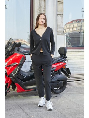 Kadın Esnek Modal Kumaş Yüksek Bel Cepli Bacak Kısmı Rahat Kesim Dar Paça Pantolon-Siyah