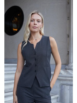 Kadın Çizgili Ekose Flato Cepli Düğmeli Hafif Esnek Kumaş Yelek-Antrasit Çizgi