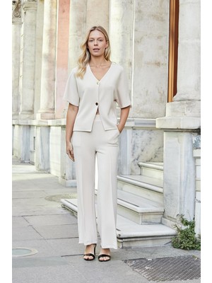 Kadın 1.sınıf Kaliteli Modal Esnek Kumaş Düşük Omuzlu V Yaka Düğmeli Hafif Esnek Hırka-Şampanya