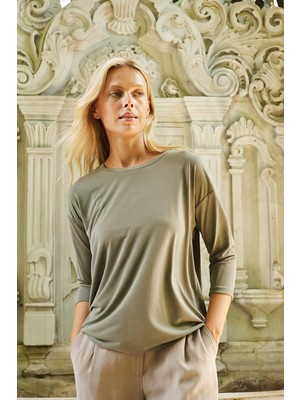 Kadın Kaliteli Modal Esnek Kumaş Geniş Sıfır Yaka Kapri Truvakar Kol Hafif Salaş Bluz-Haki