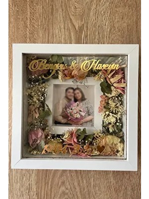 Verda Çerçeve Kişiselleştirilebilir 25x25 cm Fotoğraf Bölümlü Anı Çerçevesi Ahşap Malzeme ile Şık Tasarım
