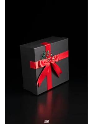 Adenz Kişiselleştirilebilir Siyah Hediye Kutusu Kırpık Kağıt ve Kuru Çiçek Süsleme ile Yılbaşı