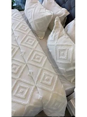 Çift Kişilik Ponponlu Yatak Örtüsü ( Takım 3 Parça ) Yatak Örtüsü ve 2 Yastık Kılıf