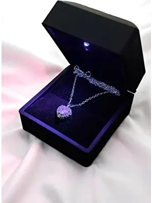 Işıklı Kutuda Çelik Pembe Kalpli Parlak Ciddi Ilişki Kolyesi Kararmaz Sevgiliye Hediye