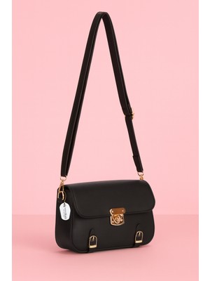 Kadın Siyah Çapraz Askılı Omuz Çantası