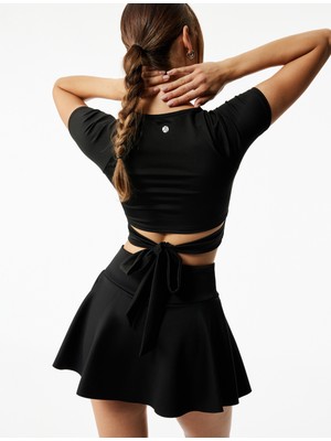 Slim Fit Kısa Kollu Bağlama Detaylı Crop Spor Tişört