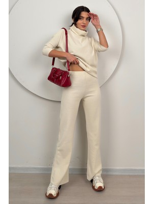 Dolcha Kadın Krem Balıkçı Yaka Triko İkili Takım Casual Stil ile Modern Şıklık