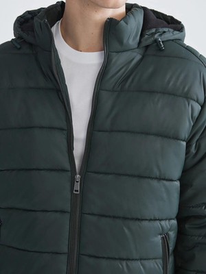 Lcwaıkıkı Classic Standart Kalıp Kapüşonlu Erkek Şişme Mont  (W5)