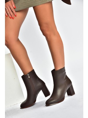 V590166309 Kahverengi Kalın Topuklu Klasik Kadın Bot