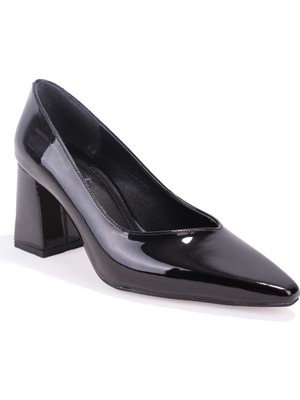 Dagoster DZA07-129615 Siyah Rugan Stiletto Topuklu Kadın Ayakkabı