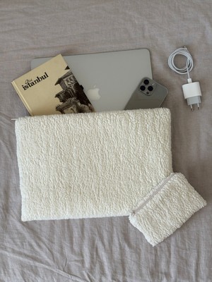 Baby Kangaroo 13, 14, 15, 16  inc Laptop Çantası Ekru Tedy Peluş Kumaş, Yumuşak Bilgisayar Kılıfı, % 100 Pamuklu Kalpli Astarlı iç yüzey ,Fermuarlı Notebook Çantası, Kapitoneli Koruyucu Laptop Kılıfı