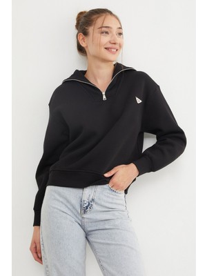 3 Iplik Üçgen Metal Armalı Sweatshirt