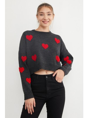 Kalp Nakışlı Crop Triko Kazak