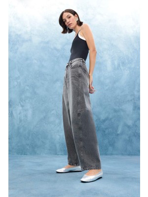 DeFacto %100 Pamuk Baggy Fit Yüksek Bel Jean Pantolon F2035AX25WN