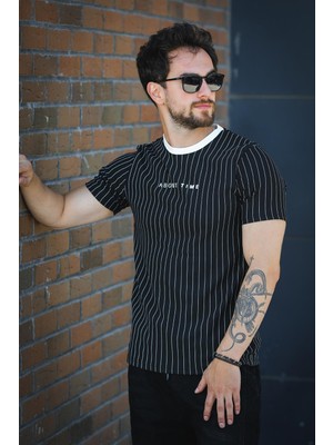 About Baskılı Çizgili Bisiklet Yaka Slim Fit Erkek Tshirt