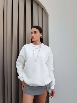 Beyaz Oversize Şardonlu Sweatshirt