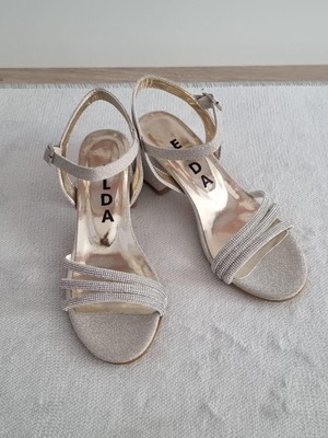 Altın Renkli Simli Taş Detaylı Kalın Topuklu Kadın Abiye Sandalet