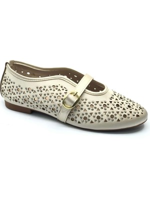 Feles Delik Taş Detaylı Kadın Babet Ayakkabı