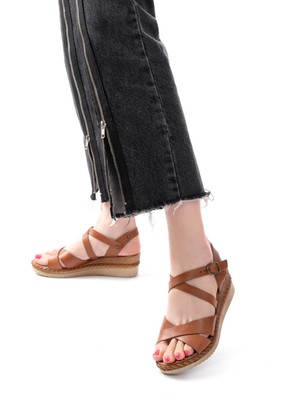 731-045 Taba Çapraz Hakiki Deri Dolgu Topuklu Günlük Kadın Sandalet