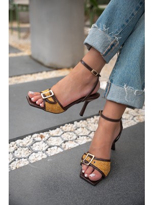 Treador Acı Kahve Hasır Detay Tokalı Kadın Topuklu Ayakkabı