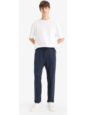 DeFacto Regular Fit Basic Düz Beli Bağcıklı Düz Paça Cepli Eşofman Altı D6762AX25AU