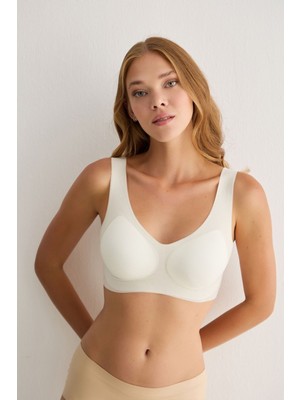 Madwoman Balensiz Çıkarılabilir Pedli Dikişsiz Lazer Sütyen 3313