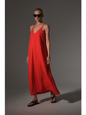 Domoda Ayarlanabilir Ince Askılı Kolay Ütülenen Yazlık Arobin Kumaş Uzun Kadın Elbise @airo