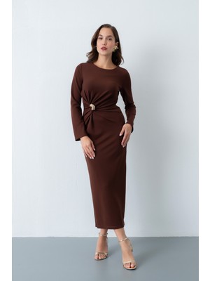 Kadın Kahverengi Aksesuar Detaylı Davet Elbisesi
