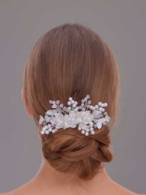 Çiçek ve Inci Detaylı Gelin Saç Tokası – Kristal Taşlı Zarif Tasarım