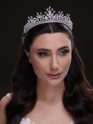 Magic Tiara Kristal Tomurcuk Desenli Gelin Tacı – Zarif ve Işıltılı Tasarım (6144)