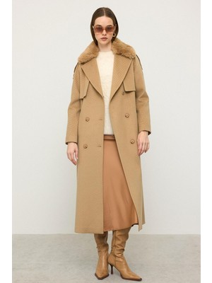 Çıkabilir Kürklü Kendinden Desenli Limited Edition Kaban Kamel 3127