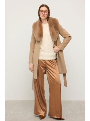 Şal Yaka Kürklü Belden Bağlamalı Kaban A.kamel 3093