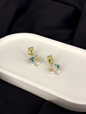 Gold Inci Detaylı Ay ve Yıldız Model Renkli Küpe