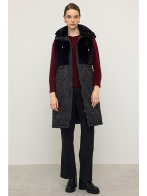 Çıkabiken Kapüşonlu Peluş Garnili Kapitone Yelek Siyah 8264